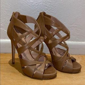 Alejandro Inglemo Nude Via Pumps